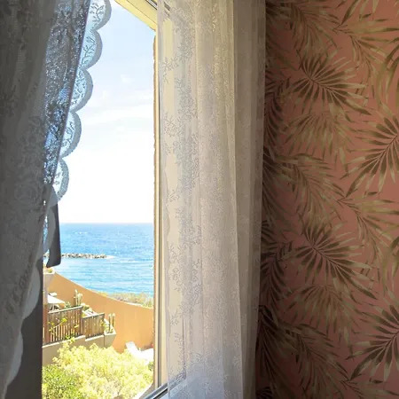 Sobre El Mar Apartament Radazul